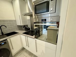 Kitchen- click for photo gallery